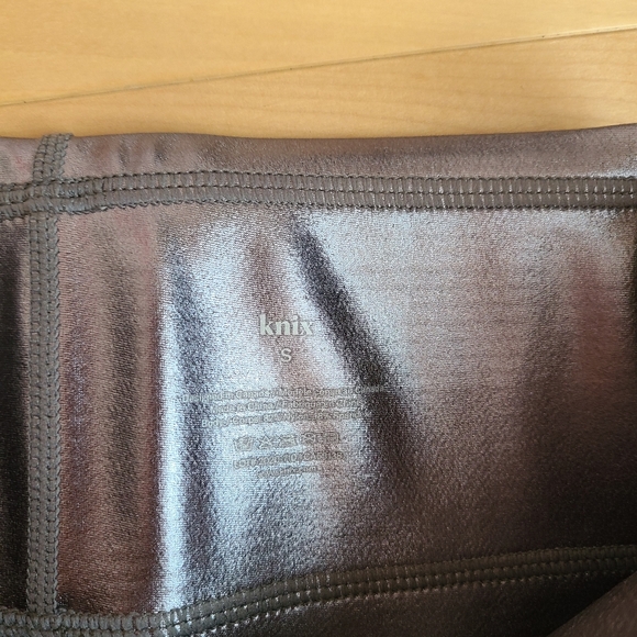 Knix pewter leggings nwot - Picture 3 of 3